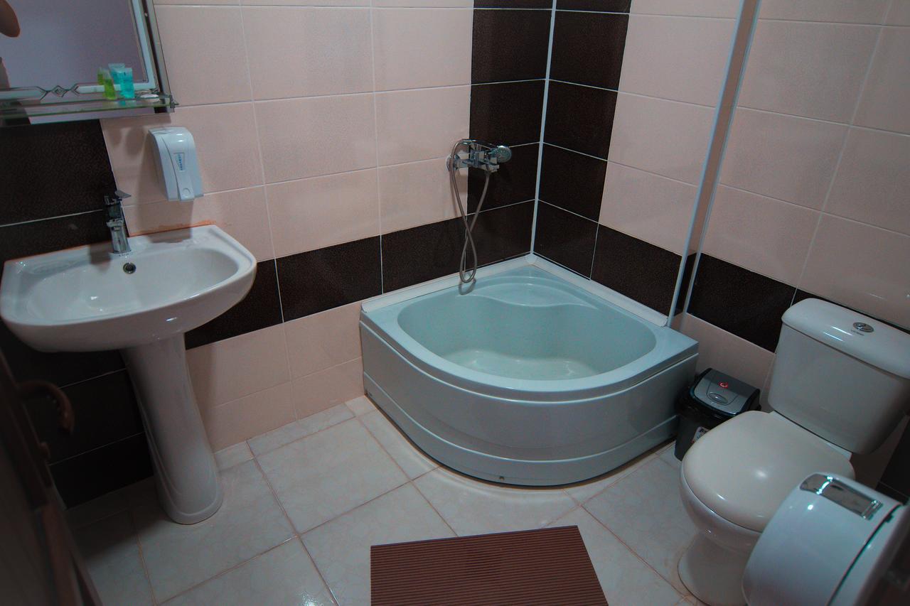 Hotel Tsiskari Telavi Kültér fotó